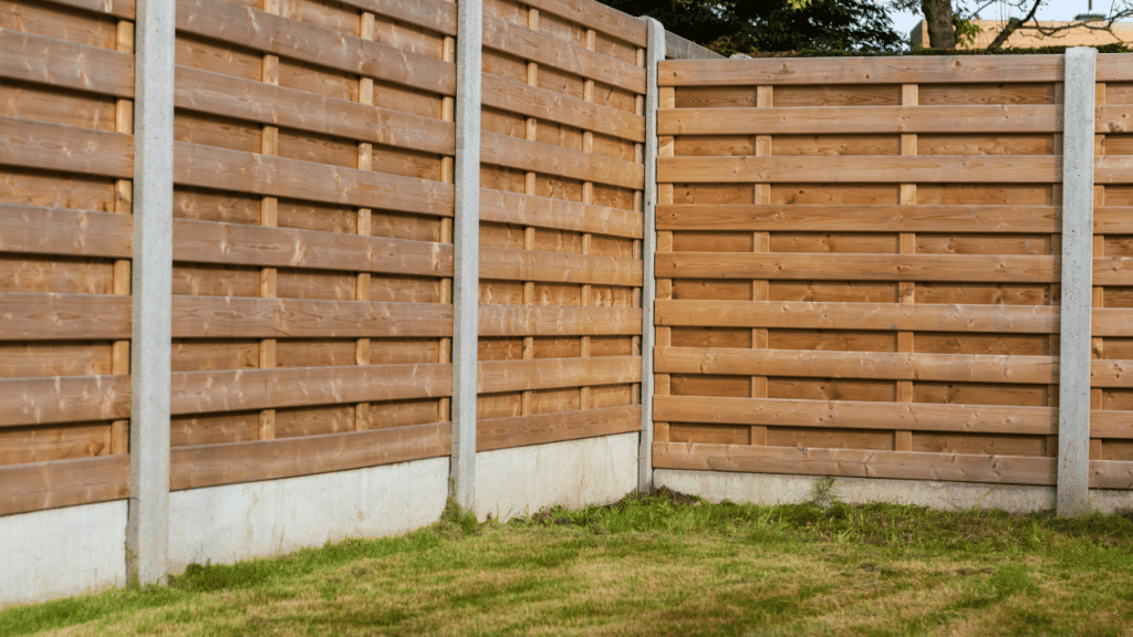 panneaux de clôture en bois